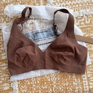 SKIMS Jasper Plunge Bra